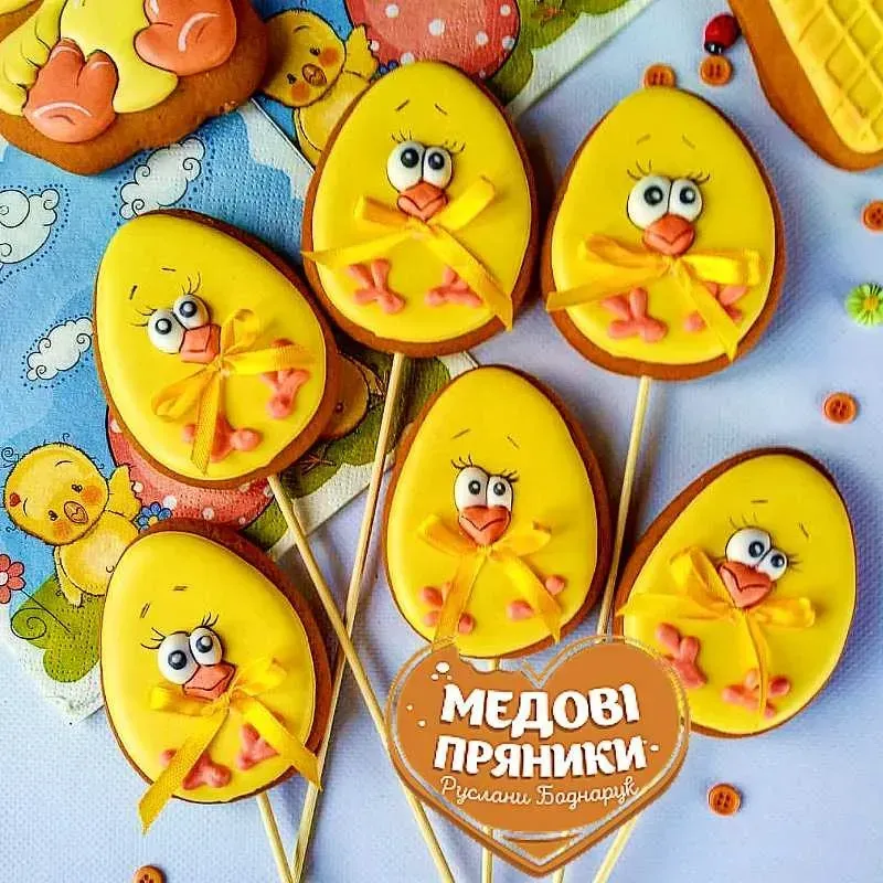 Пряник на паску «Писанкове курча» | Смачний великодній подарунок | Medyanik