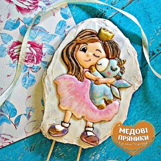 ПРЯНИК «ПРИНЦЕСА І ЄДИНОРІГ» НА ТОРТ | Medyanik