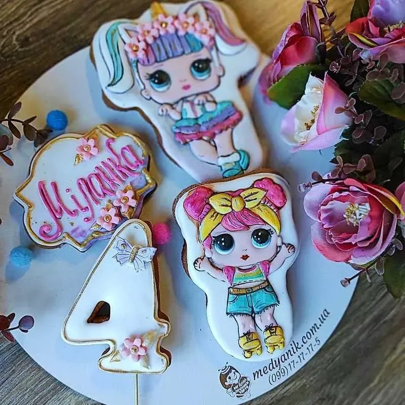 ПОДАРУНОК ПРЯНИКИ "Лол 4 рочки" ДЛЯ ДІВЧИНКИ ⭐НА ДЕНЬ НАРОДЖЕННЯ | Medyanik