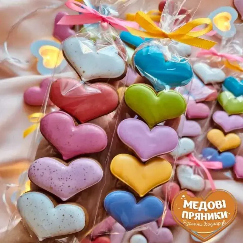 Набір пряників «Валентинки кольорові» — Солодкі валентинки від Medyanik