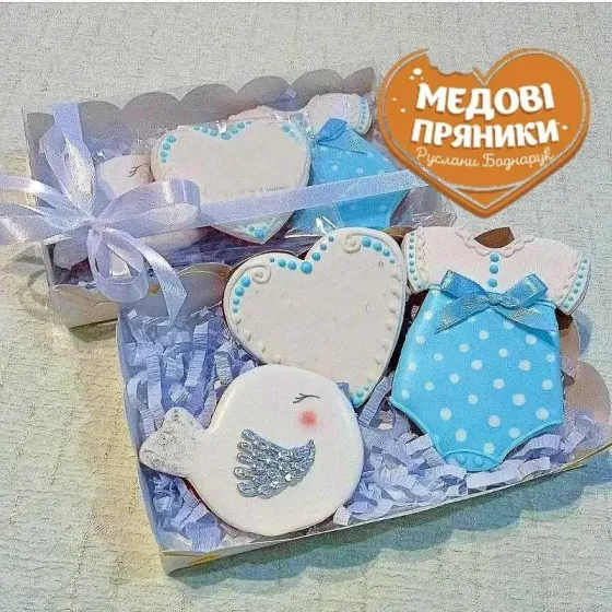 НАБІР ПРЯНИКІВ «ХРЕСТИНИ В ГОРОШОК»