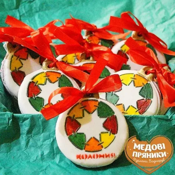 ▷ НОВОРІЧНІ МЕДОВІ ПРЯНИКИ З ЛОГОТИПОМ 2022 ❄️КУПИТИ ПРЯНИКИ БРЕНДОВАНІ | Medyanik